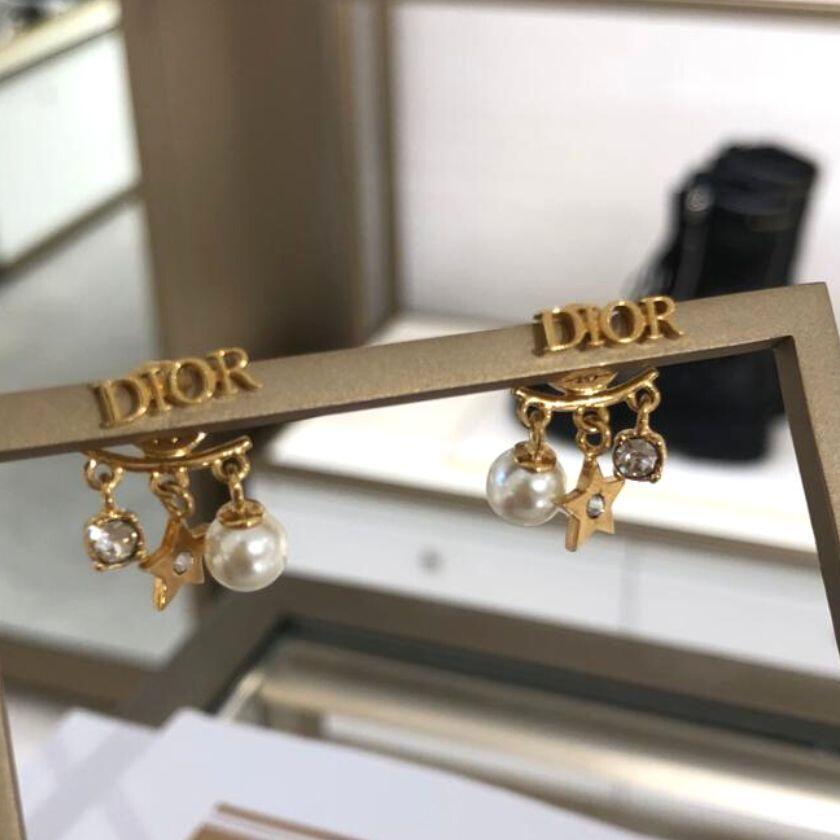 累積売上総額第１位【DIOR】ディオレボリューション ピアス
